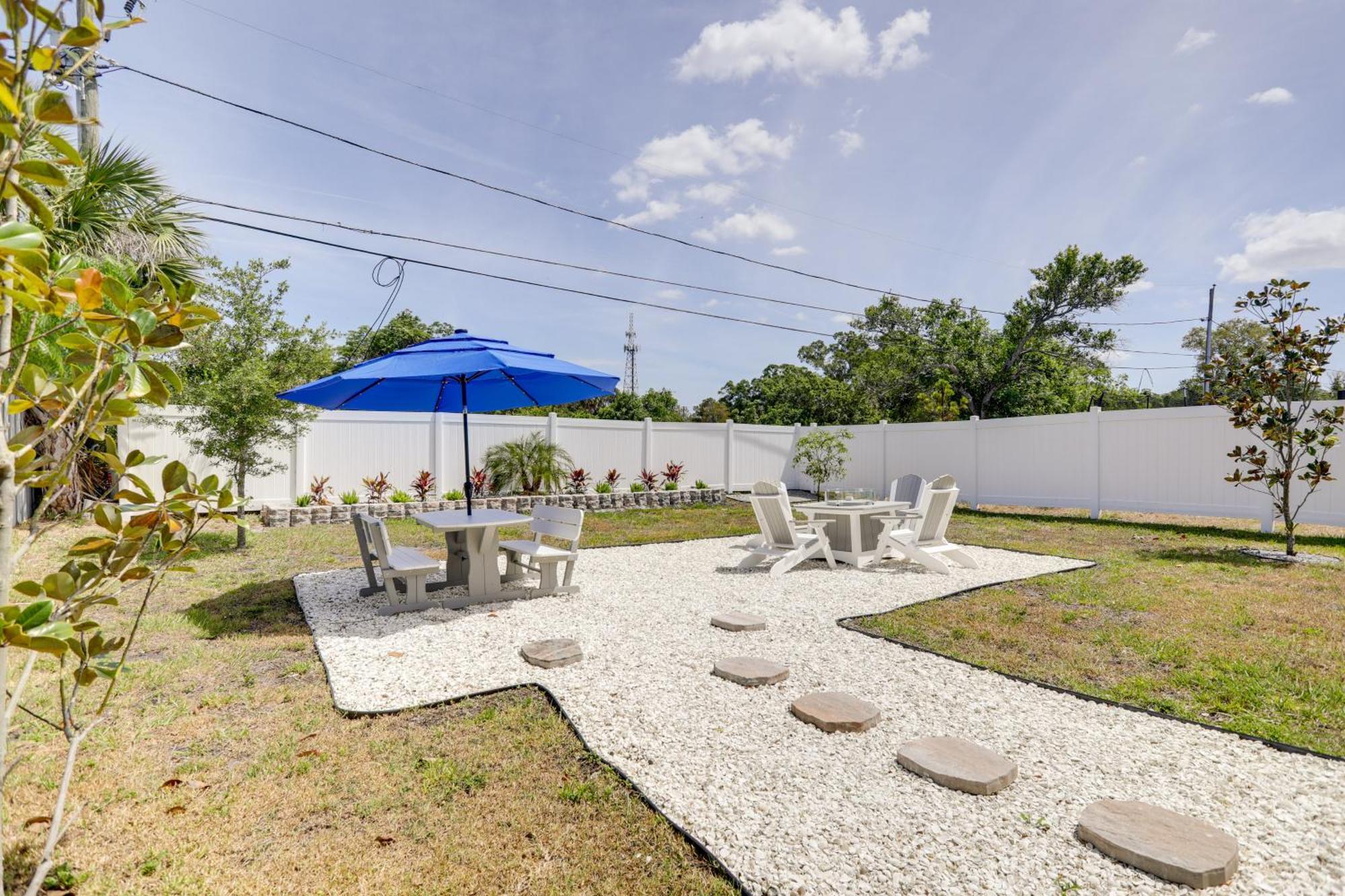 Chic Clearwater Home With Backyard Space And Fire Pit! מראה חיצוני תמונה